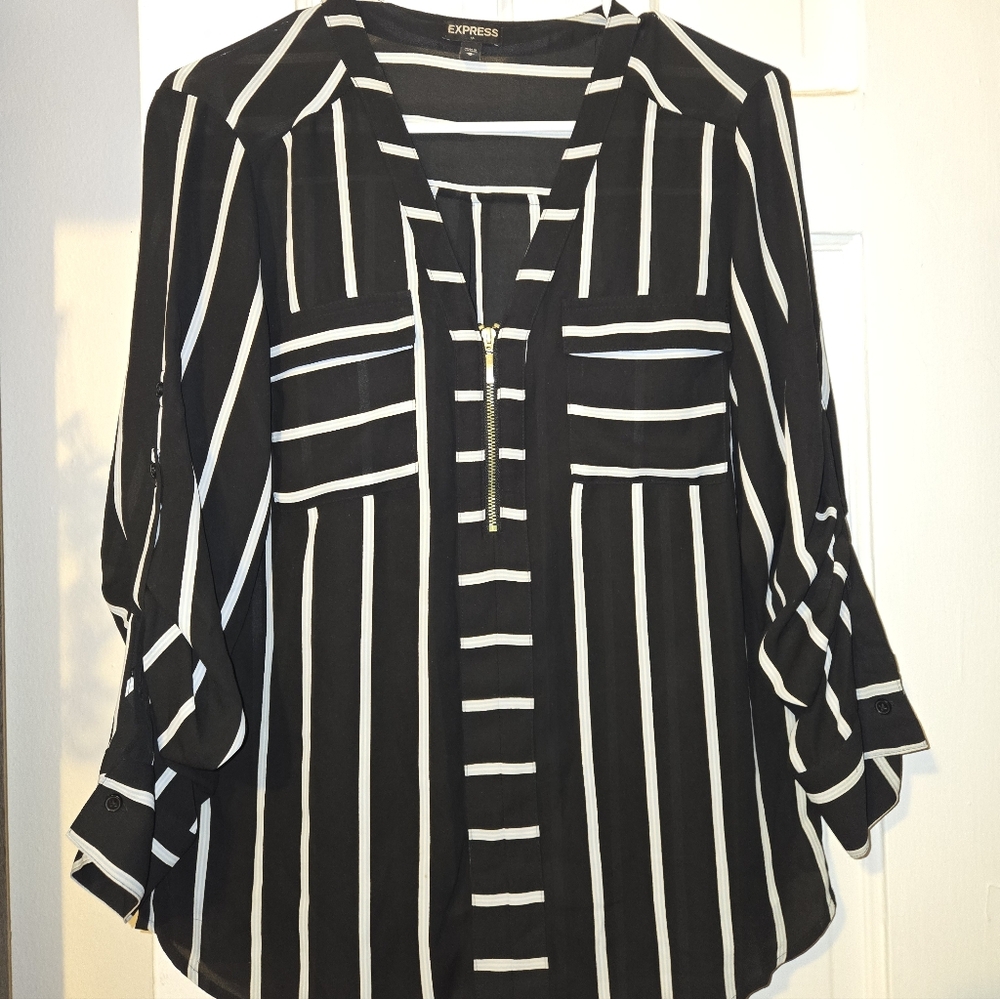 Express striped zip-front Chelsea portofino shirt blouse size medium